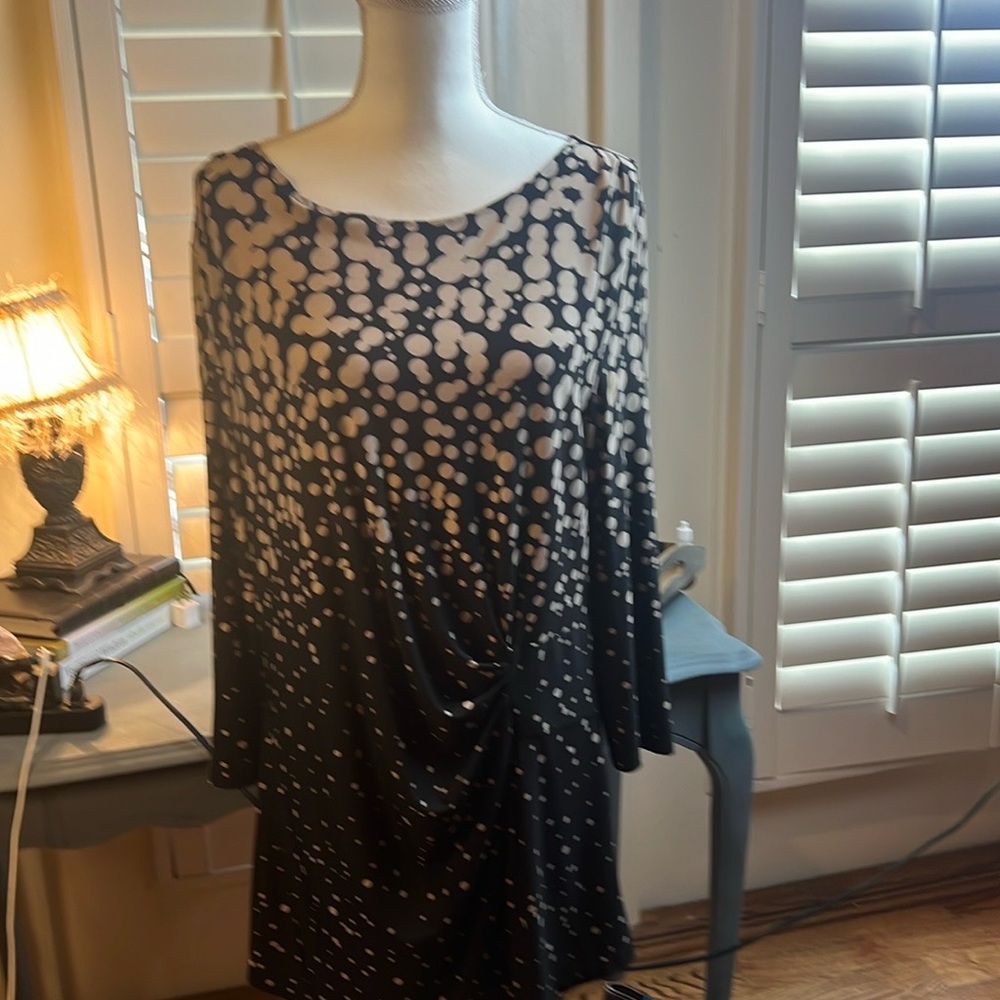 Ladies tunic, lots of polka dots